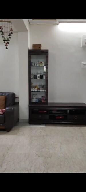 Room in 2 BHK Apartment at Andheri East – for Sale