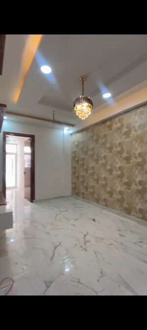 Room in 3 BHK Builder Floor at Knowledge Park V Greater Noida – for Sale