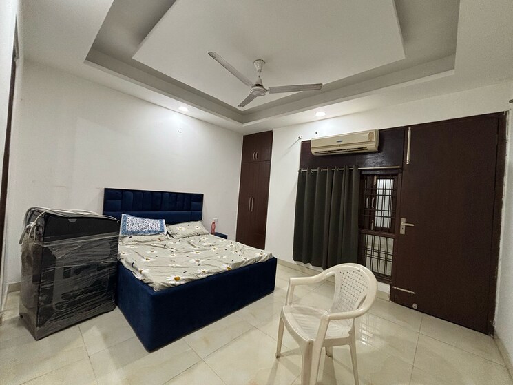 Bedroom, chattarpur 3 Bedroom 140 Sq.Yd. Builder Floor In Chattarpur Delhi 8581071
