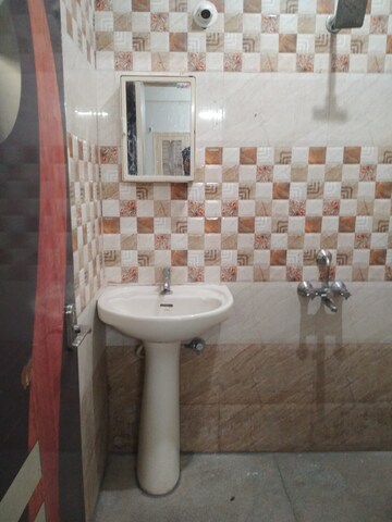 Bathroom in 2 BHK Apartment at Ramamurthy Nagar – for Rent