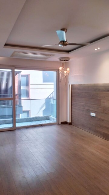 6 BHK Apartment For Sale in Greater Kailash I