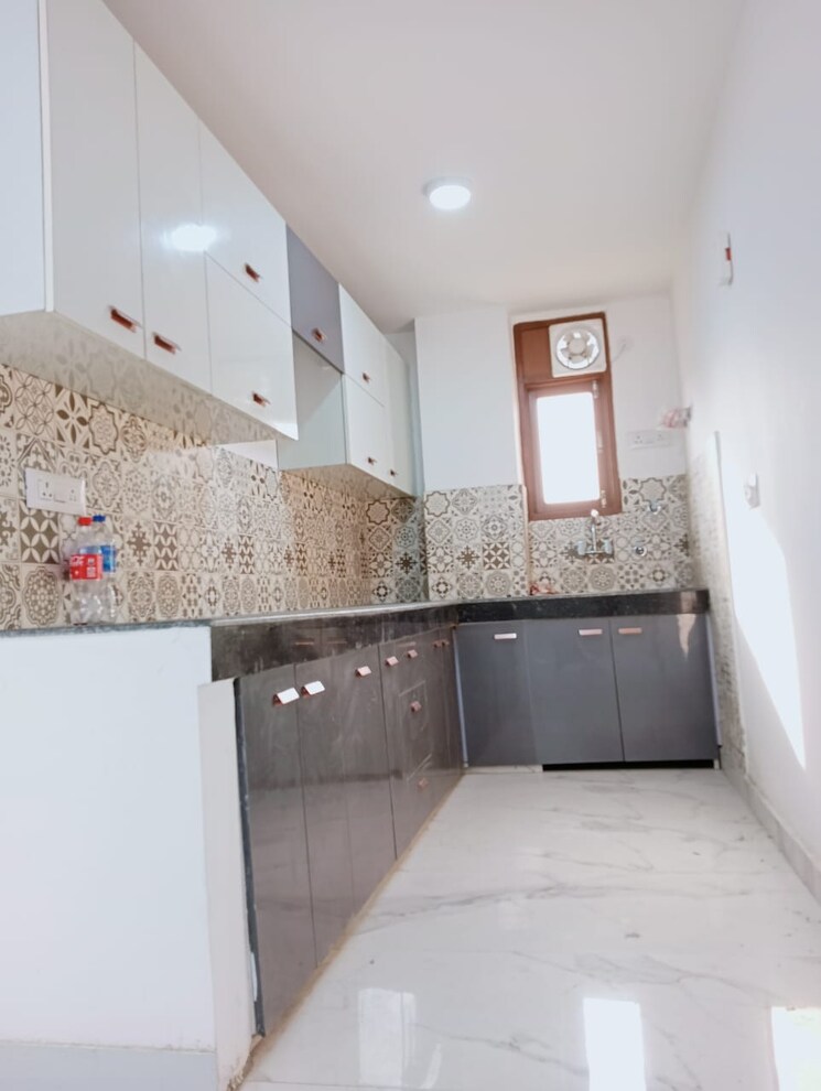 Kitchen, panchsheel vihar 3 Bedroom 1150 Sq.Ft. Apartment In Panchsheel Vihar Delhi 8581391