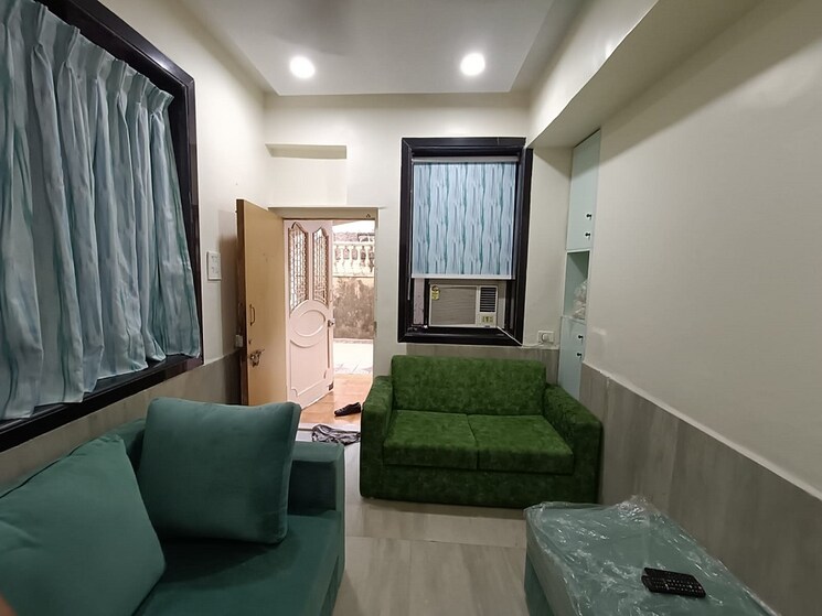 Living Room, khar west 1 Bedroom 550 Sq.Ft. Apartment In Khar West Mumbai 8581611