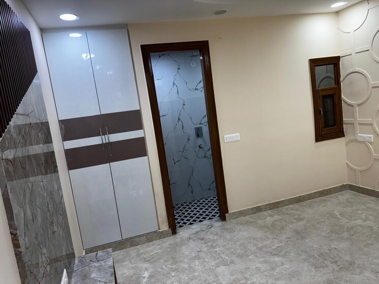 Room, janakpuri 3 Bedroom 900 Sq.Ft. Builder Floor In Janakpuri Delhi 8581635
