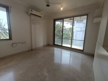 2 BHK Apartment For Rent in Bandra West