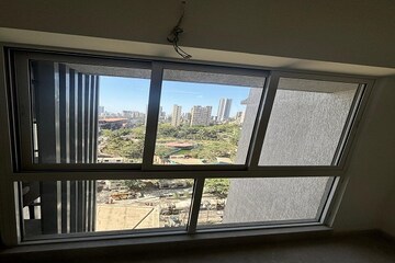  1 BHK Apartment at Omkar Signet, Malad East – for Rent