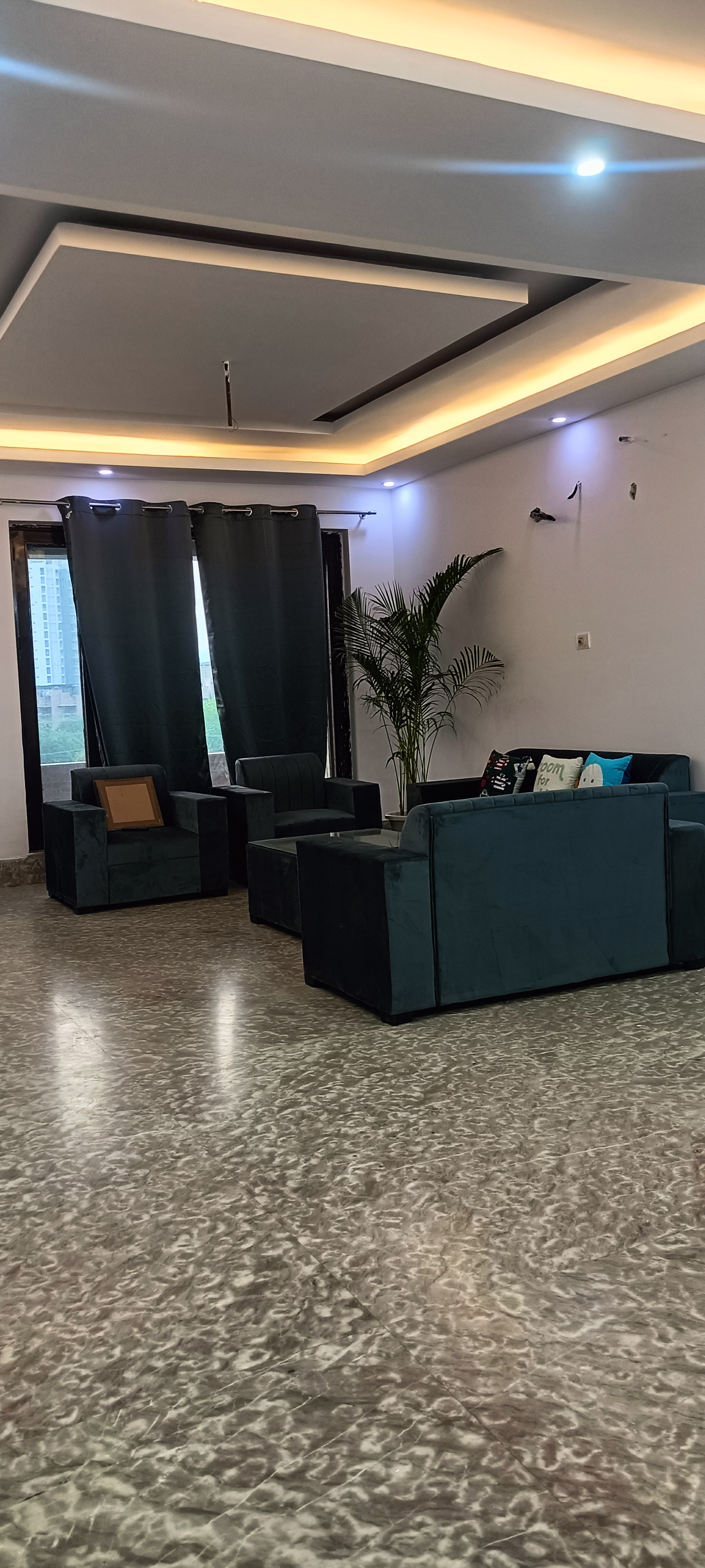 3 BHK + Pooja Room Villa For Rent in Rwa Sector 100 Noida 