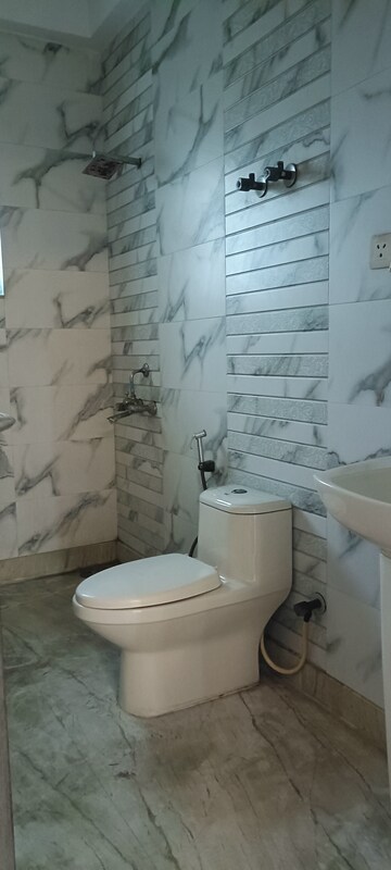 Bathroom in 3 BHK Villa at Sector 100 – for Rent