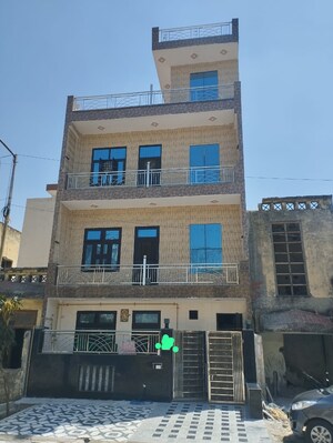  Shop – Exterior View View at Galaxy Diamond Plaza, Sector 4 Greater Noida - for Sale