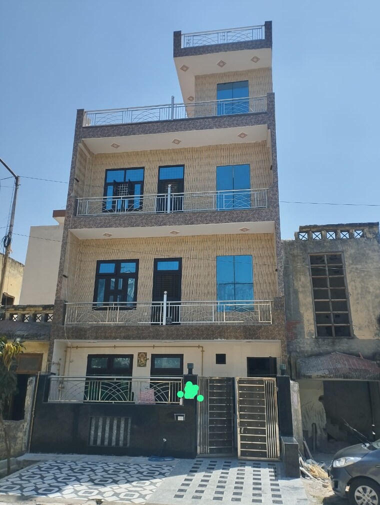 Exterior View, galaxy-diamond-plaza Commercial Shop 268 Sq.Ft. In Sector 4 Greater Noida Greater Noida 8582764