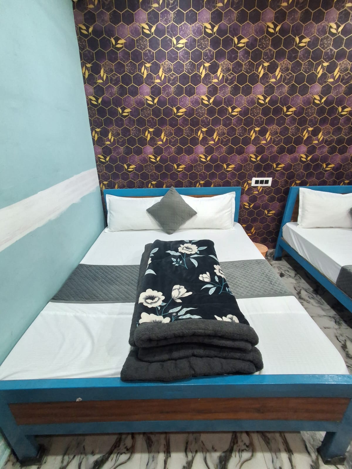 3 BHK + Servant Room Apartment For Rent in ATS Triumph