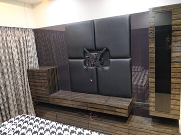 Bedroom in 2 BHK Apartment at Andheri West – for Rent