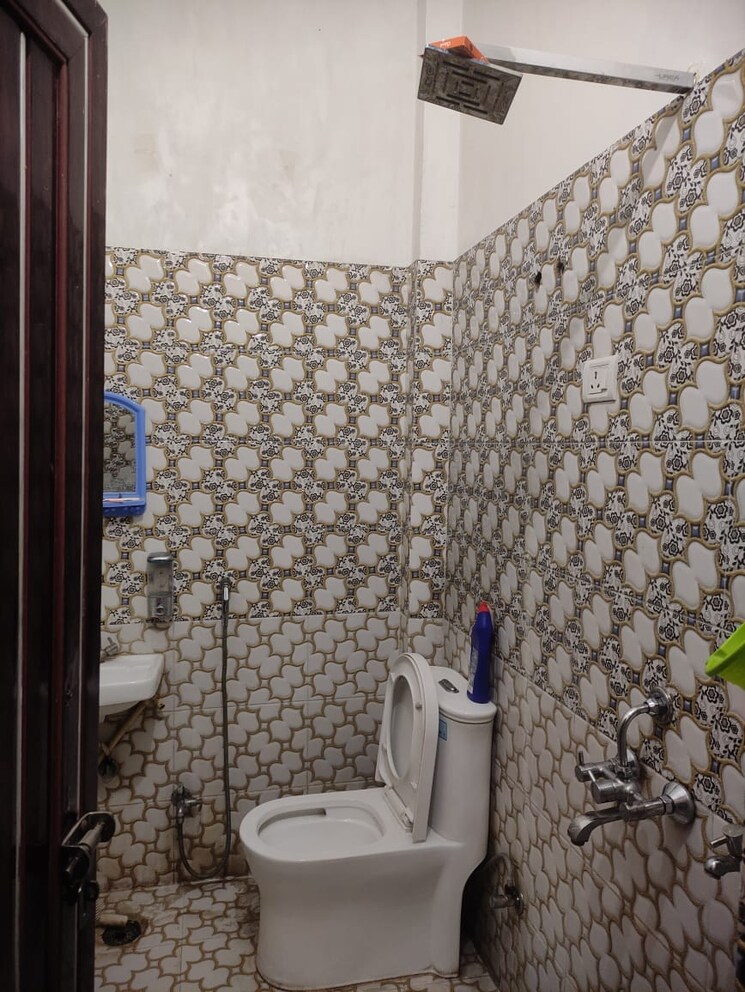 Bathroom, hazratganj 2 Bedroom 1450 Sq.Ft. Apartment In Hazratganj Lucknow 8582899