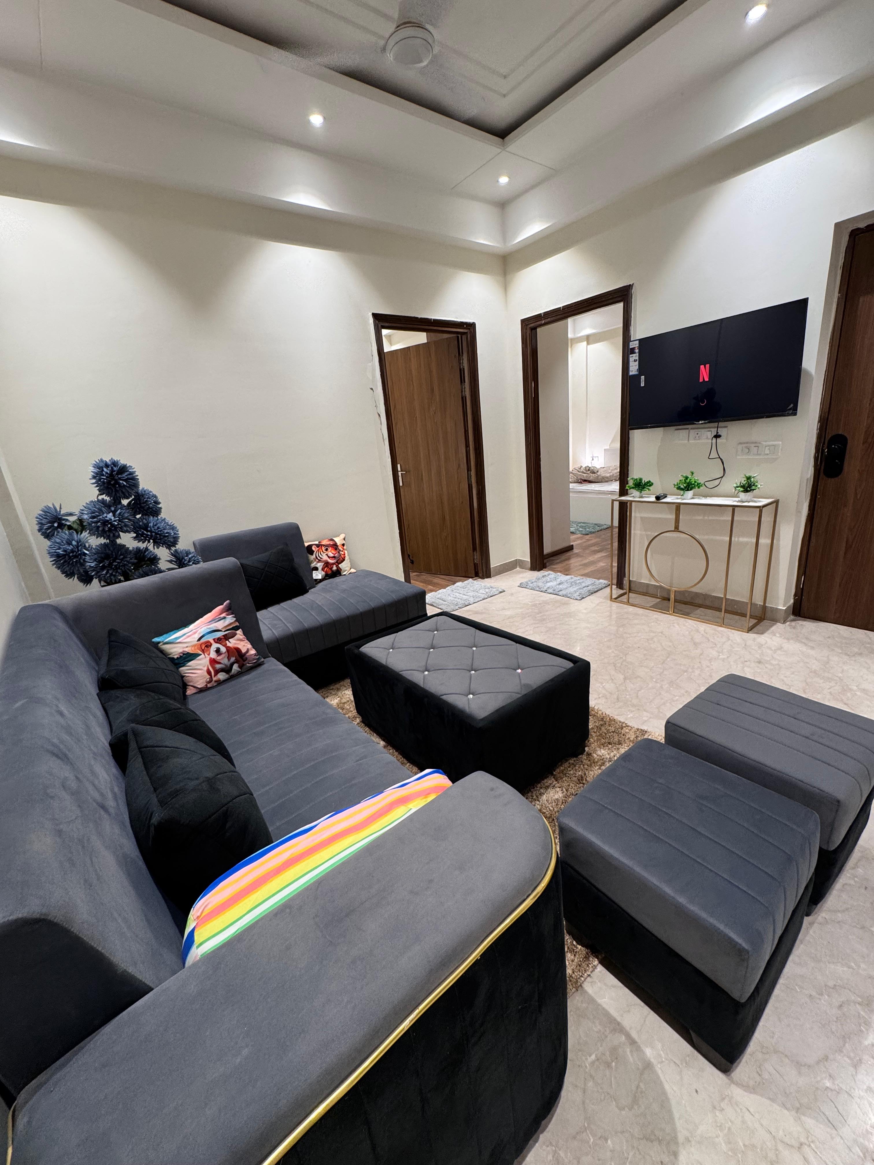 1 BHK + Extra Room Apartment For Sale in Ansal Sushant Estate