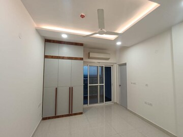 Room in 4 BHK Apartment at Prestige High Fields, Gachibowli – for Rent