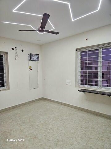 Room in 3 BHK Apartment at Samhita Splendid Homes, Tadepalli – for Sale