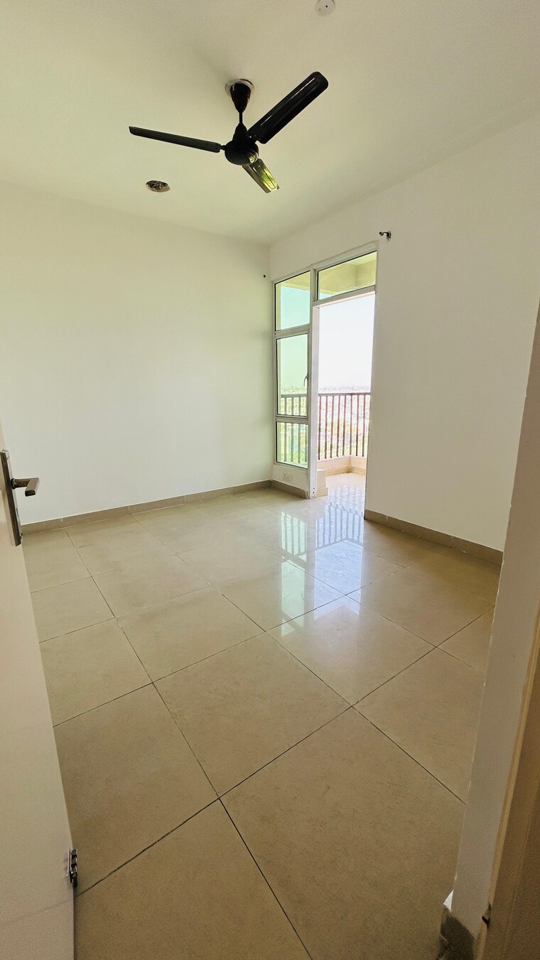 Room, aig-park-avenue 2.5 Bedroom 1080 Sq.Ft. Apartment In Sector 4 Greater Noida Greater Noida 8583034