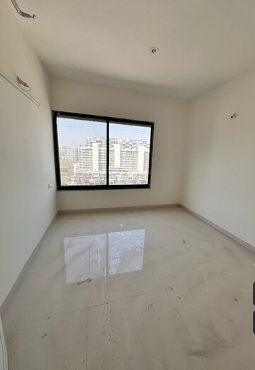 Study Room in 3 BHK Apartment at Kumar Princetown, Undri – for Rent