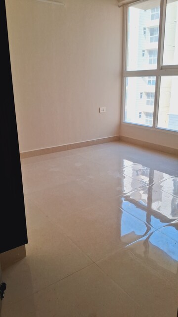 Room in 2 BHK Apartment at Pivotal Devaan, Sector 84 – for Rent