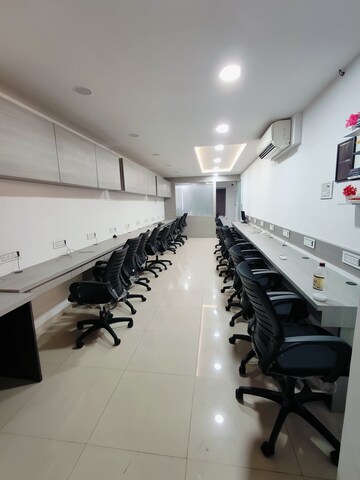  Office Space For Rent in Pal