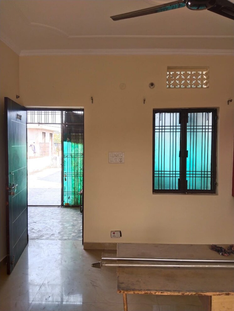 Room, gomti nagar Pg For Girls In Gomti Nagar 8583097