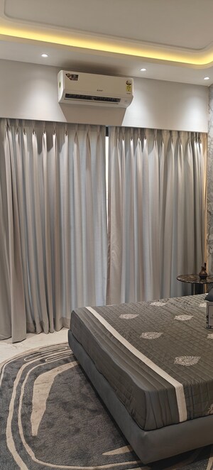 Bedroom in 2 BHK Apartment at Andheri West – for Sale