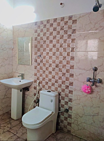 Bathroom in 3 BHK Builder Floor at Beta I Greater Noida – for Rent