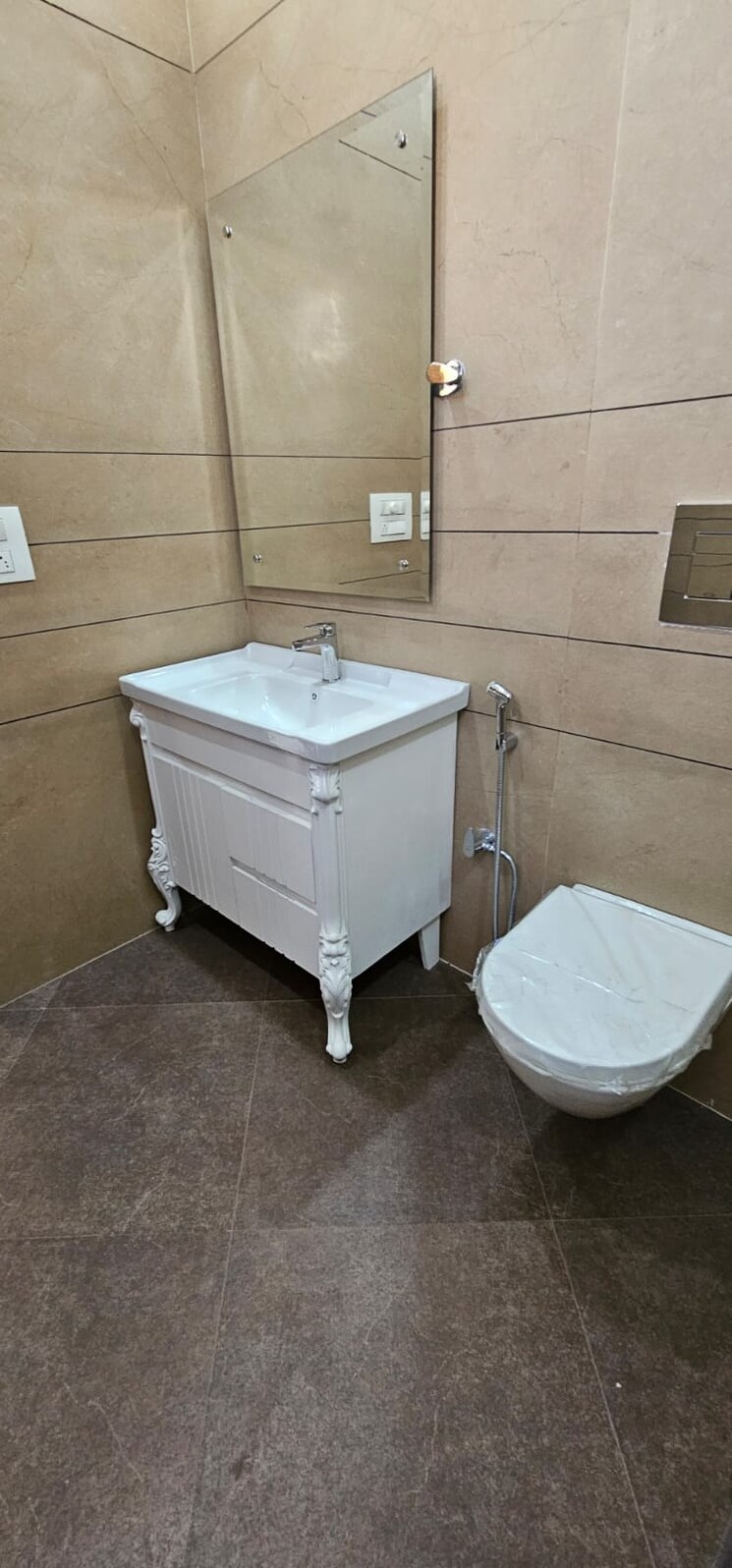 Bathroom, shalimar bagh 1 Bedroom 400 Sq.Ft. Builder Floor In Shalimar Bagh Delhi 8583138