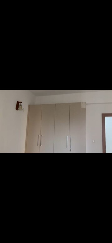 3 BHK Apartment For Rent in Raheja Vedaanta, Sector 108