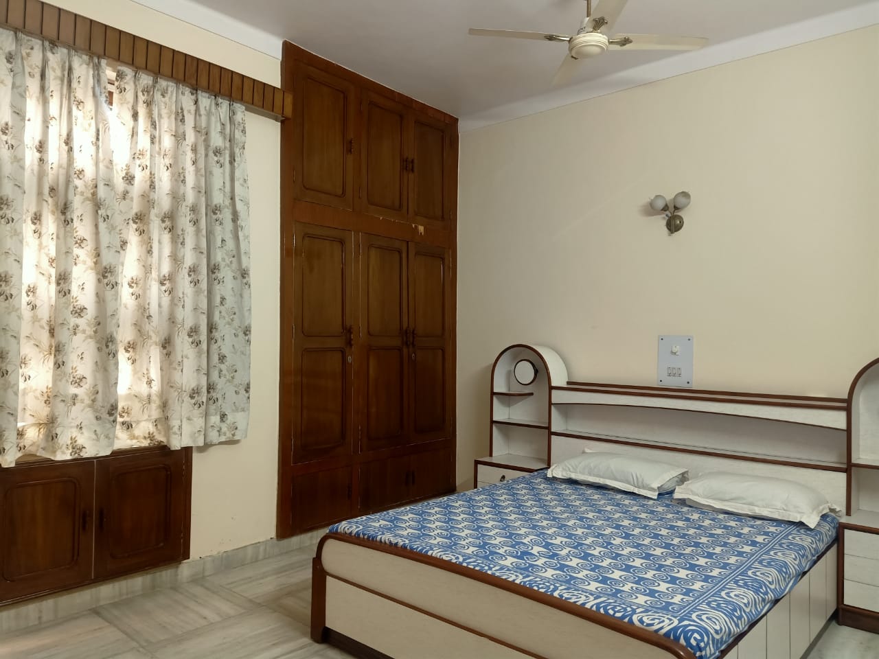 3 BHK Builder Floor For Sale in Kirti Nagar Hosing 