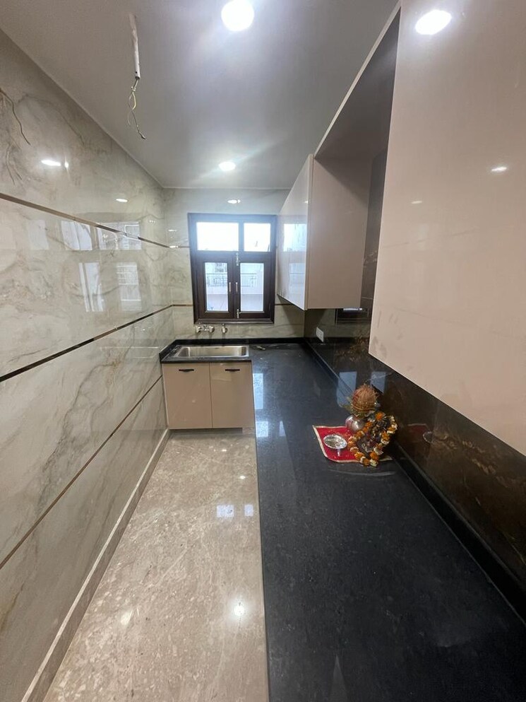 Kitchen, kirti nagar 3 Bedroom 2000 Sq.Ft. Builder Floor In Kirti Nagar Delhi 8583168