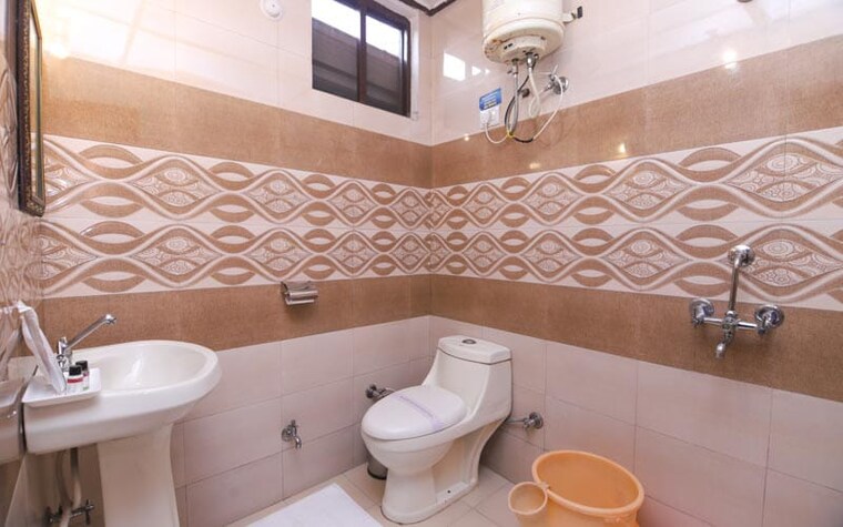 Other, mansarover garden 4 Bedroom 3000 Sq.Ft. Builder Floor In Mansarover Garden Delhi 8583176