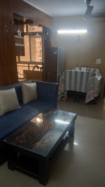 Living Room in 1.5 BHK Builder Floor at Tulip Mall, Sector 46 – for Rent