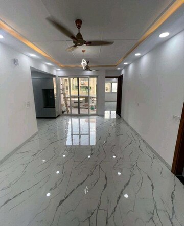 Kitchen in 3 BHK Builder Floor at Mansarover Garden – for Sale