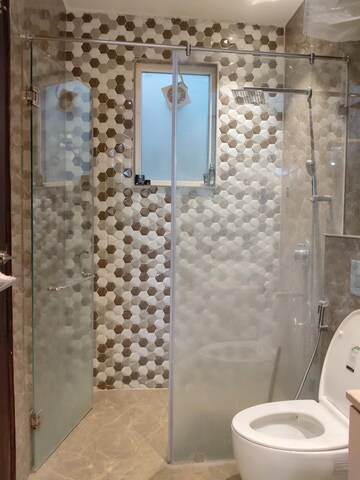 Bathroom in 2.5 BHK Apartment at Pyramid Heights, Sector 85 – for Rent