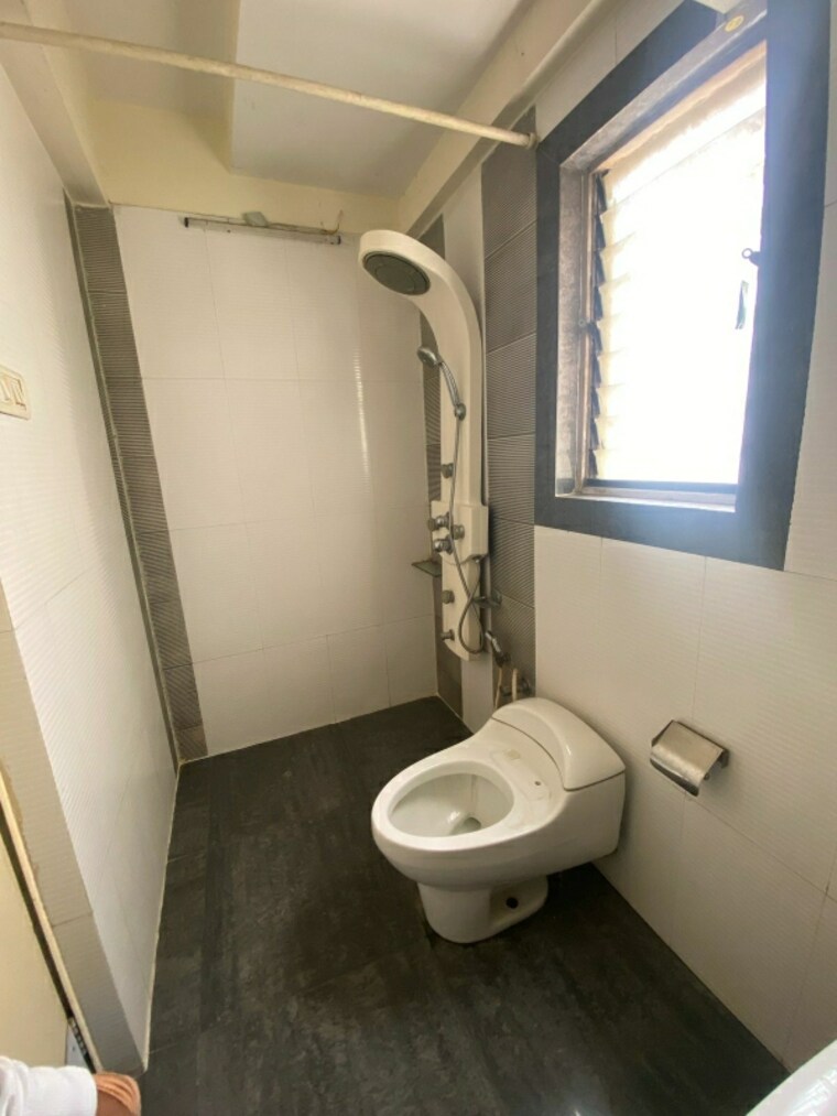 Bathroom, hiranandani-garden-brentwood 3 Bedroom 1400 Sq.Ft. Apartment In Powai Mumbai 8583204