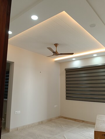 Furnished Amenities in 3 BHK Builder Floor at Sector 15 ii – for Rent