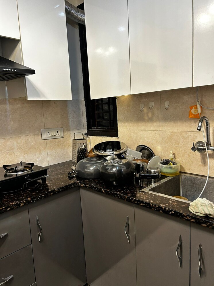 Kitchen, uttam nagar west 3 Bedroom 1350 Sq.Ft. Builder Floor In Uttam Nagar West Delhi 8583228
