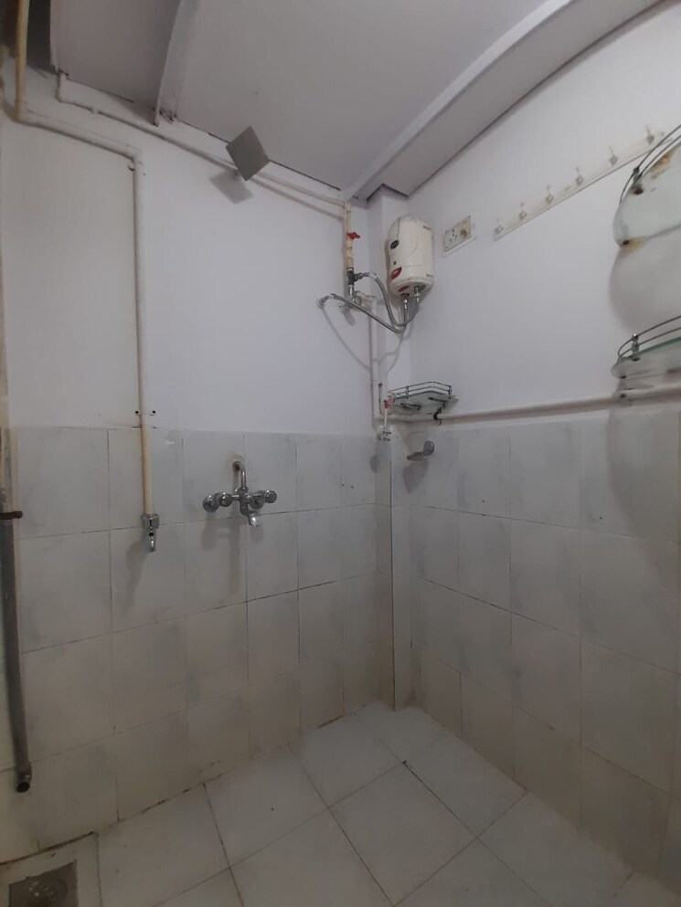 Bathroom, new-dindoshi-hill-view 2 Bedroom 860 Sq.Ft. Apartment In Goregaon East Mumbai 8583254