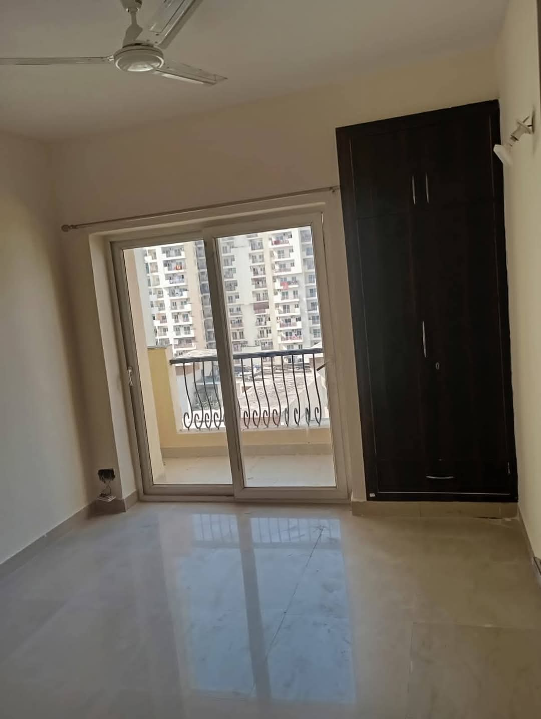 2 BHK + Study Room Apartment For Sale in Nimbus The Hyde park