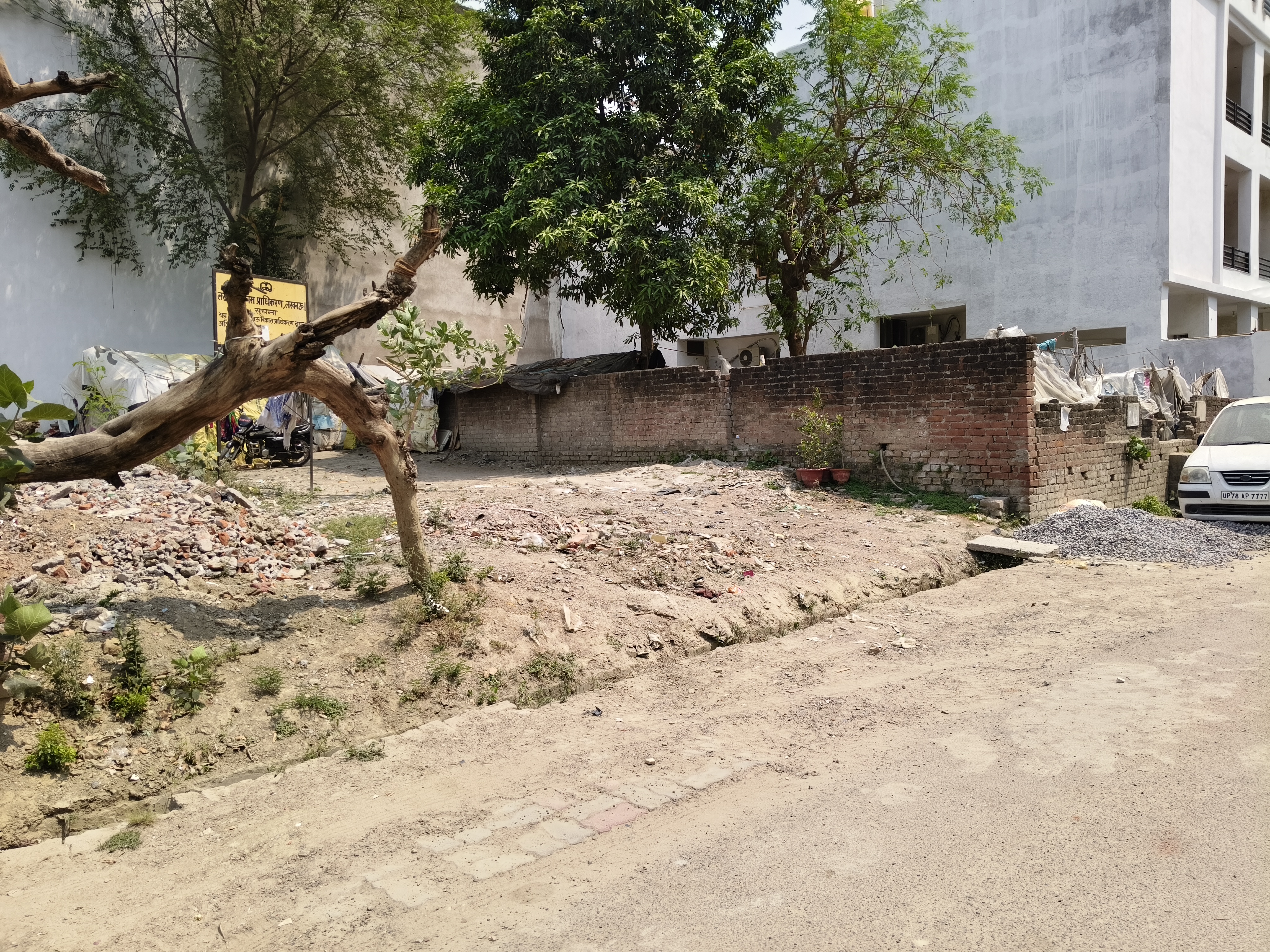 Plot For Sale in Vishesh Khand