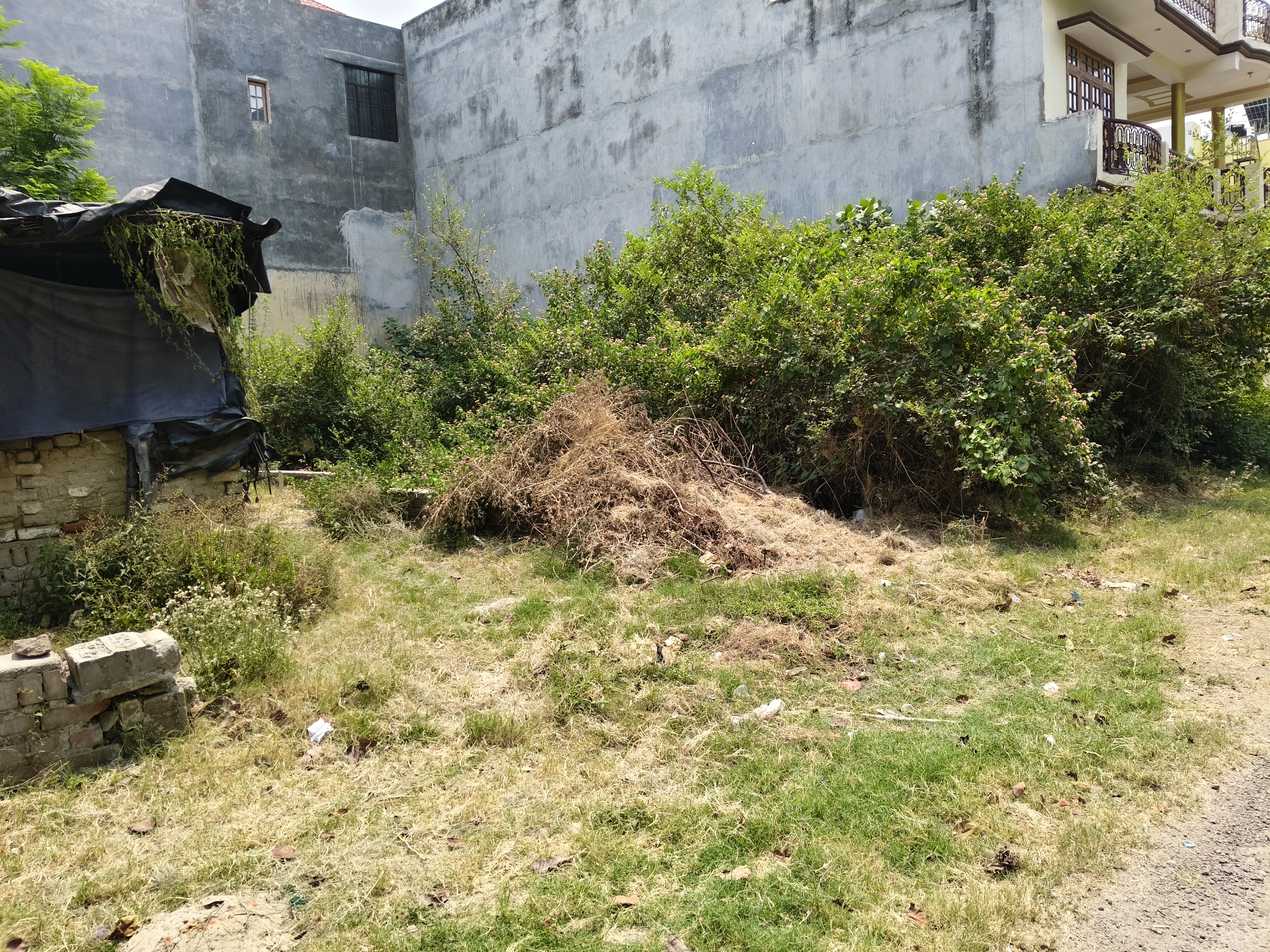 Plot For Sale in Ansals Nest