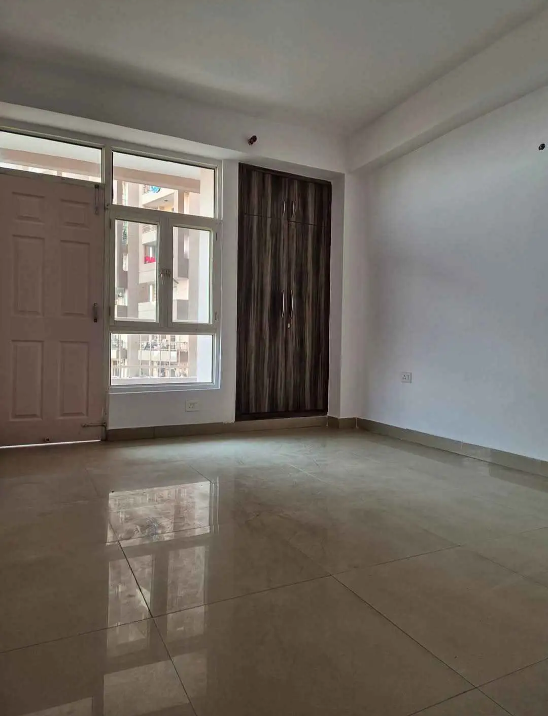 2 BHK + Pooja Room Apartment For Sale in Supertech Crown Town