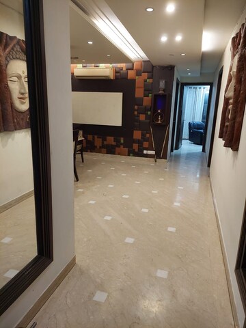Room in 3 BHK Builder Floor at Greater Kailash ii – for Rent