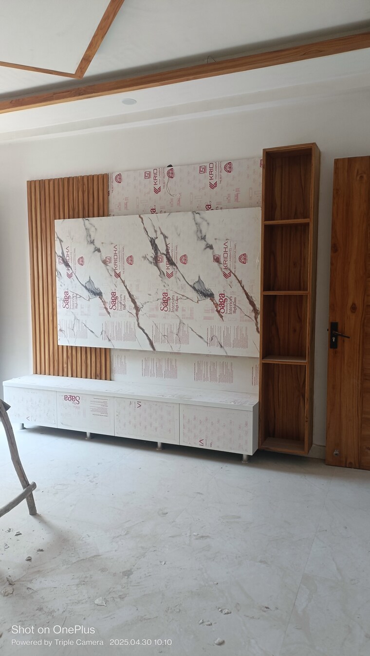 Room, ashoka-enclave-faridabad 4 Bedroom 300 Sq.Yd. Builder Floor In Sector 34 Faridabad 8583340