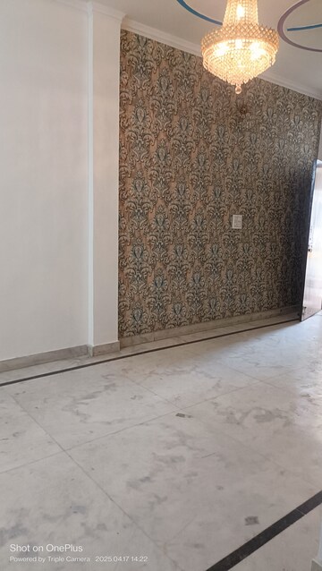 Living Room in 2 BHK Builder Floor at Ashoka Enclave Faridabad, Sector 34 – for Rent