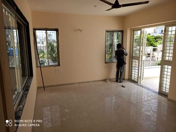 Living Room in 2 BHK Apartment at Mayur Colony – for Rent