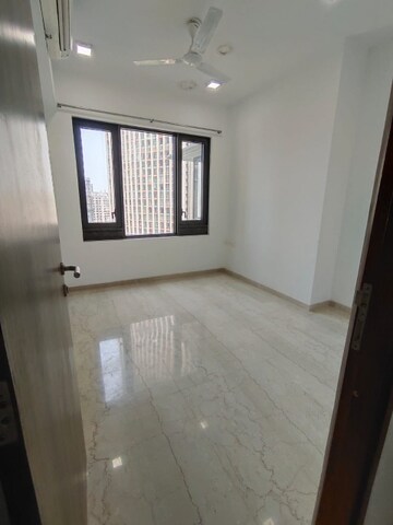 2 BHK Apartment For Rent in Lodha Parkside, Worli