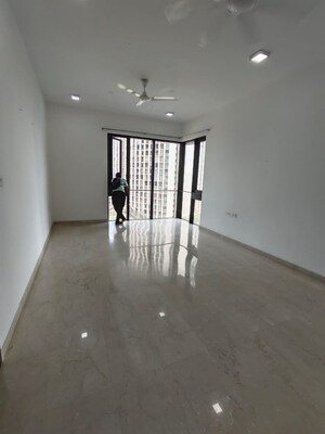 Room in 2 BHK Apartment at Lodha Parkside, Worli – for Rent