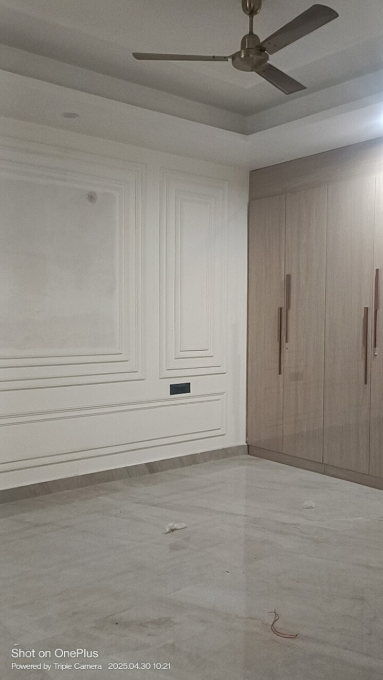 Room, ashoka-enclave-faridabad 4 Bedroom 520 Sq.Yd. Builder Floor In Sector 34 Faridabad 8583474